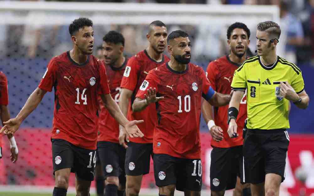 حكام مباراة الأرجنتين