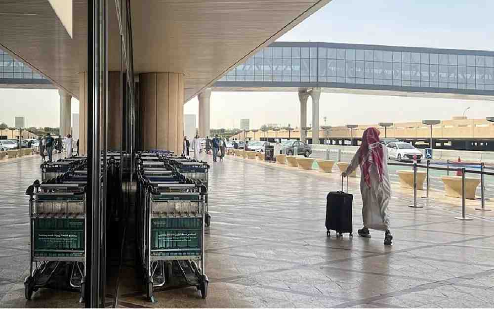 دخان قرب مطار الرياض