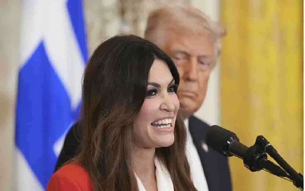 سفيرة أمريكا لدى اليونان كيمبرلي غيلفويل