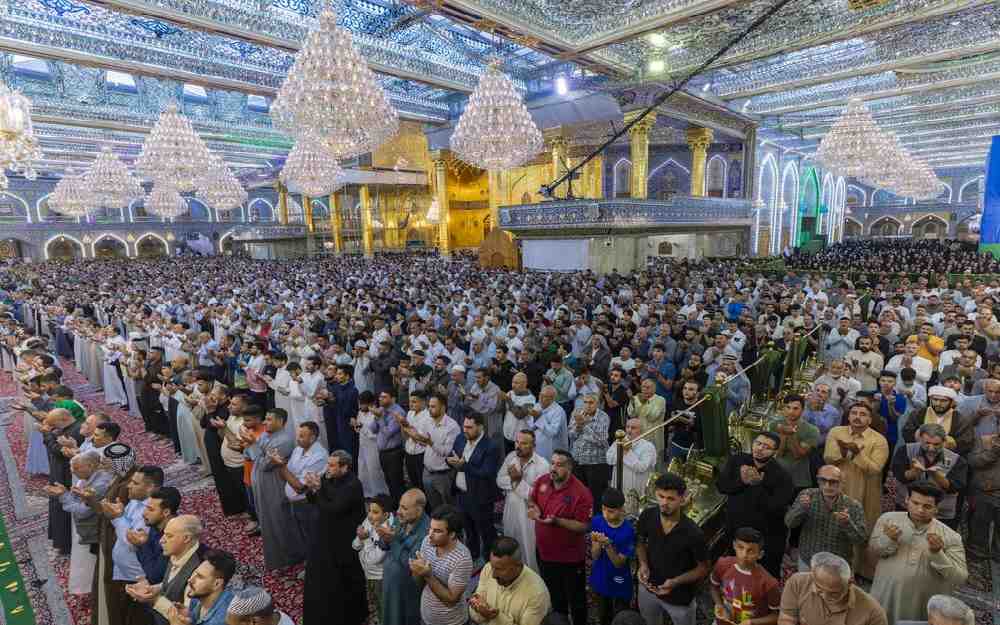 أول صلاة عيد فطر بغياب علي خامنئي